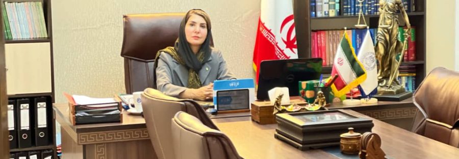 سمیه حسینی دخت فارغ التحصیل کارشناسی ارشد حقوقی وکیل پایه یک دادگستری در تهران